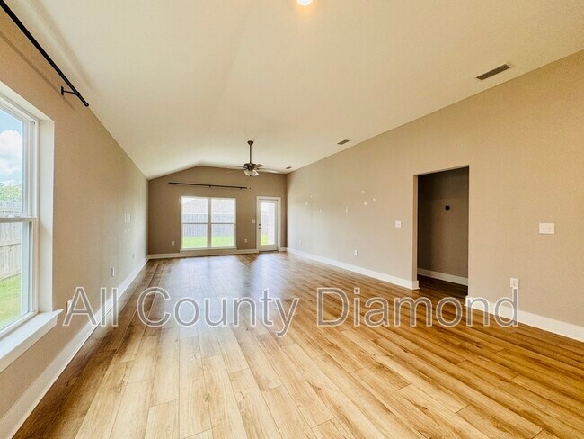 Building Photo - 290 Bayou Bend Ln