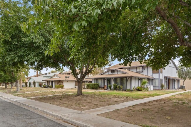 Building Photo - 1417 Elizabeth Ave