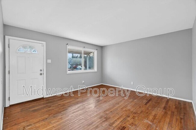 Foto del edificio - 1455 Redman Blvd