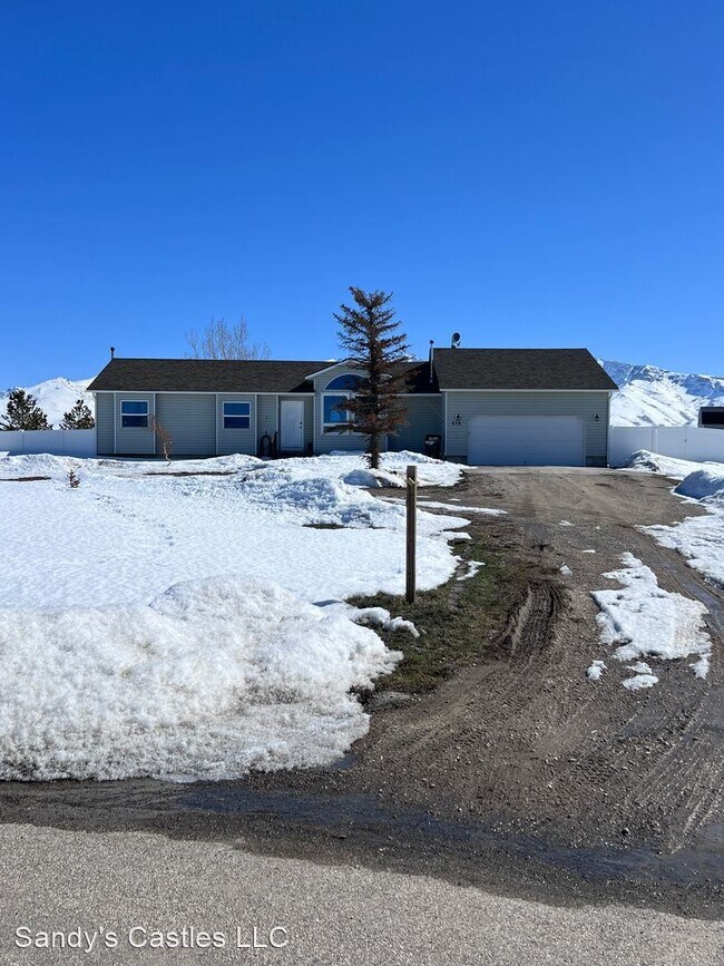 Building Photo - 4 br, 3 bath House - 638 Westcott Dr