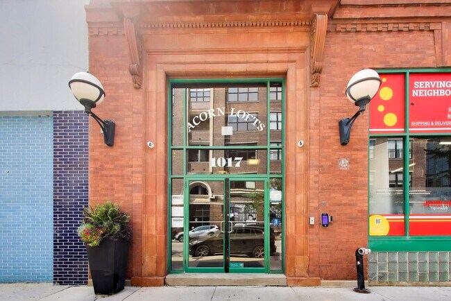 Foto del edificio - 1017 W Washington Blvd