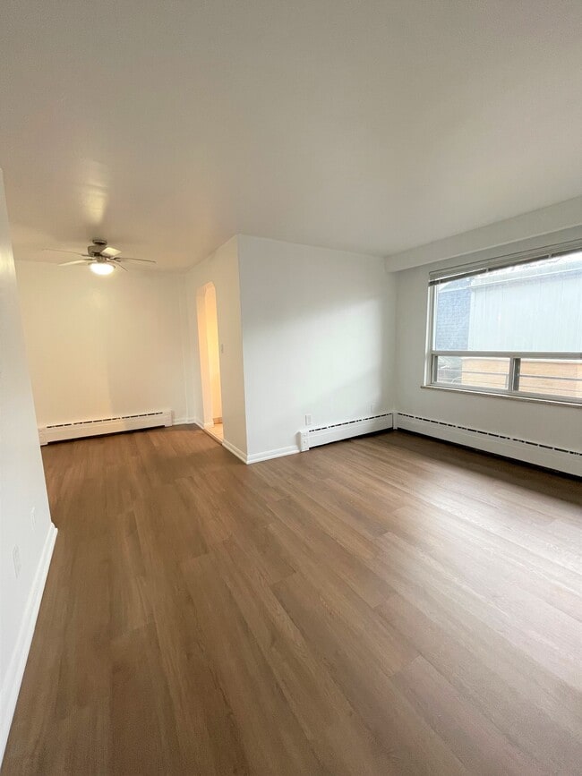 Building Photo - 67 Lake Shore Dr