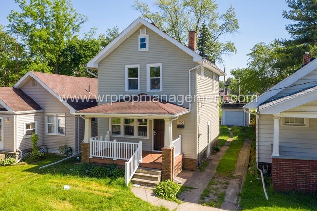 Building Photo - 3 Bed 1 Bath Home in West Toledo