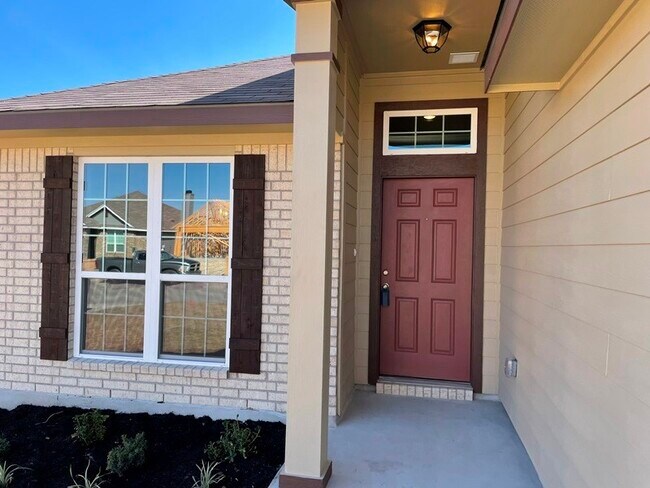 Foto del edificio - 3066 Dade Loop