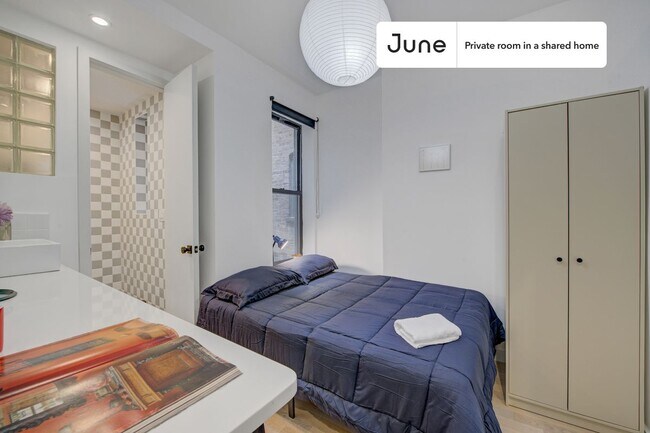 Building Photo - Chic ROOM at The Maison Suydam