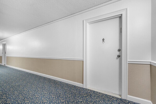 Building Photo - 3460 S Ocean Blvd