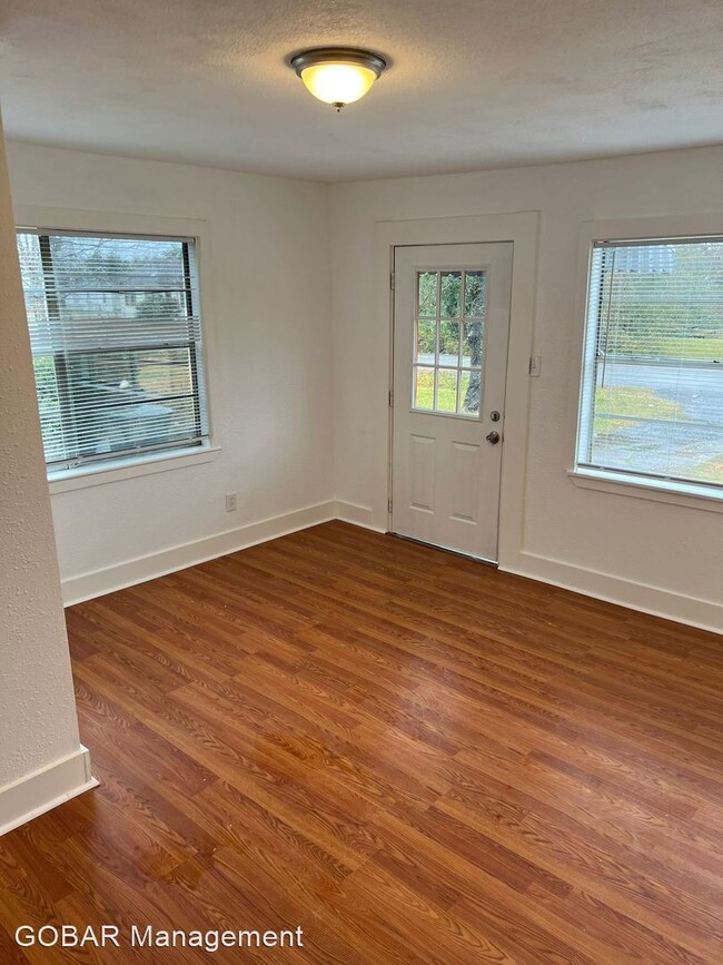 Building Photo - 4 br, 2 bath House - 4110 Goliad St