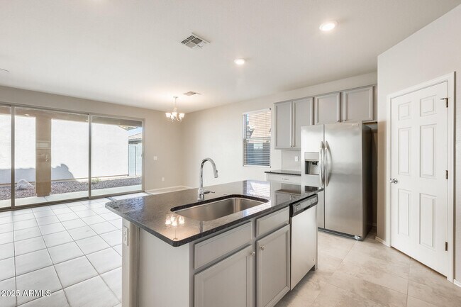 Foto del edificio - 1132 S Amulet