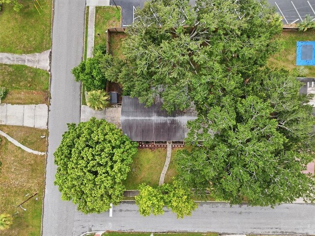 Building Photo - 712 Malone Dr