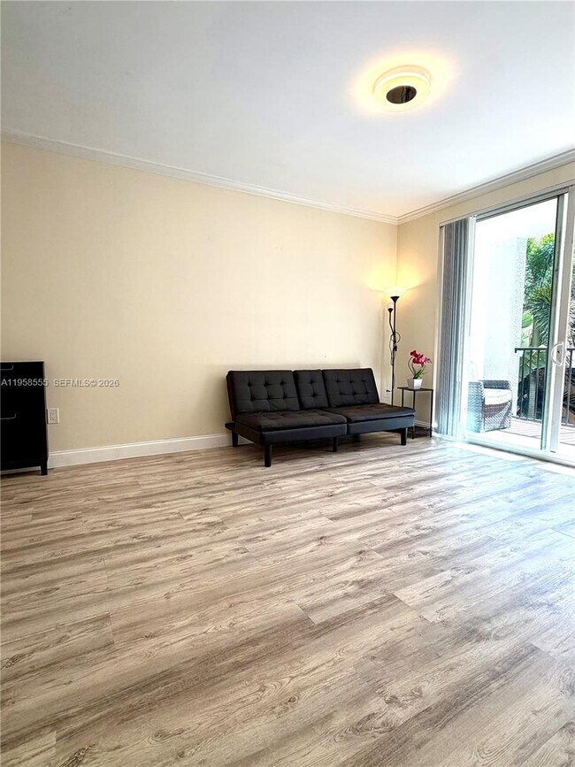 Foto del edificio - 17150 N Bay Rd