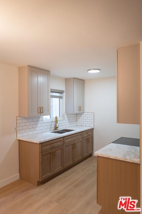 Foto del edificio - 860 S Kingsley Dr