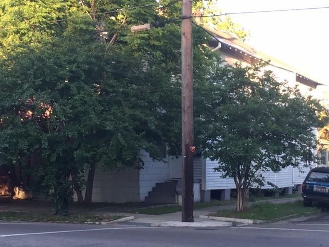 Primary Photo - 2201 Broadway St