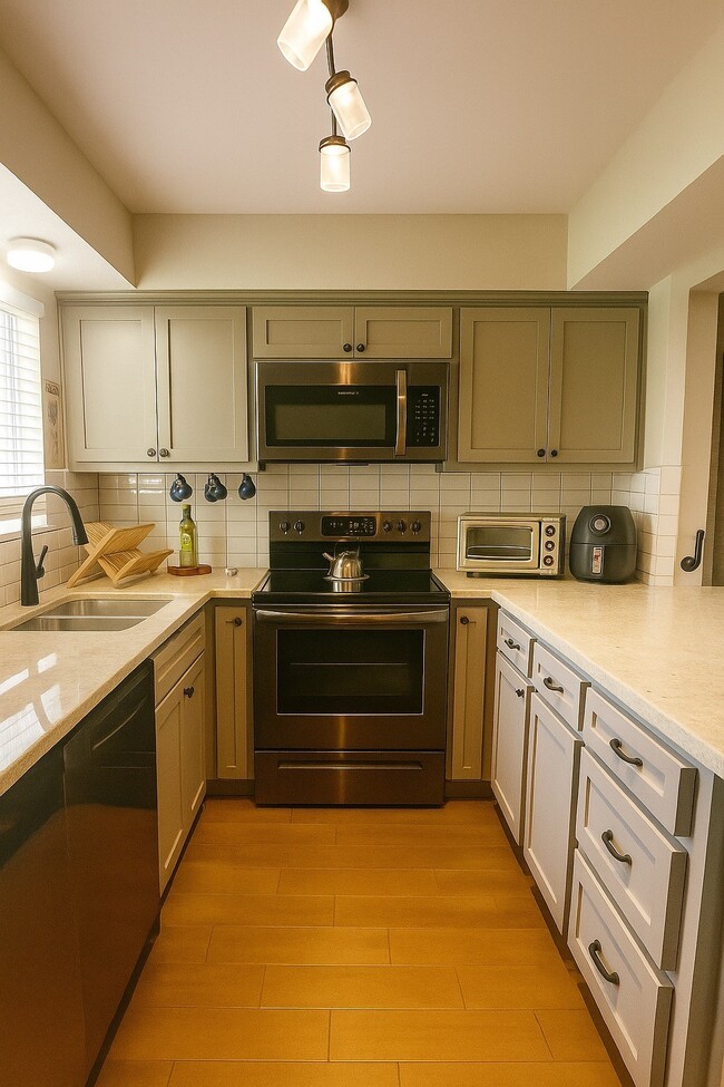 Building Photo - 13022 Trail Hollow Dr