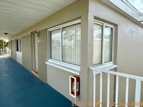 Building Photo - 800 N Fiske Blvd