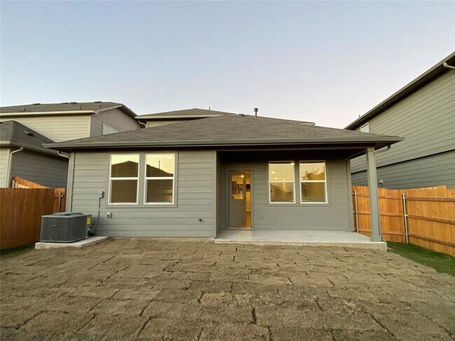 Foto del edificio - 3025 Tweedy Trail