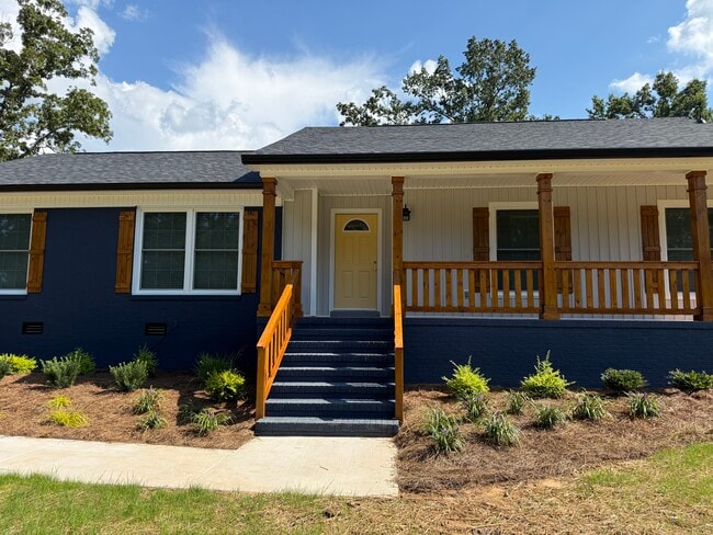 Building Photo - 725 Brookside Dr