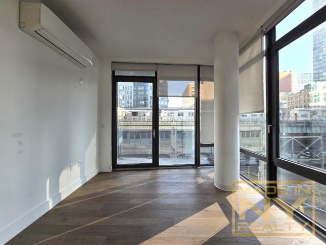 Foto del edificio - 1 bedroom in LONG ISLAND CITY NY 11101