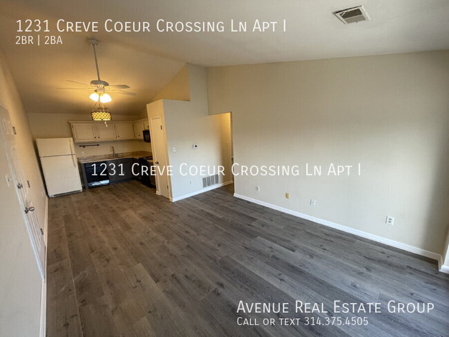 Building Photo - 1231 Creve Coeur Crossing Ln