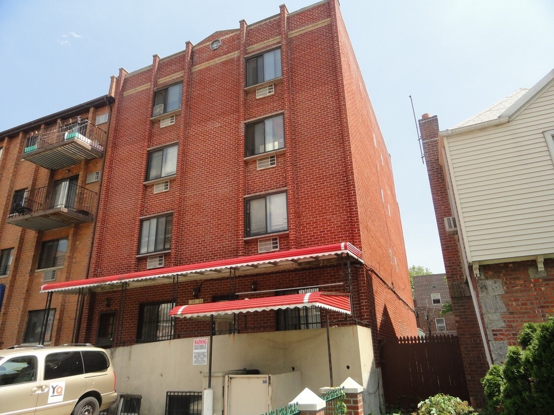 Building Photo - 13406 Blossom Ave