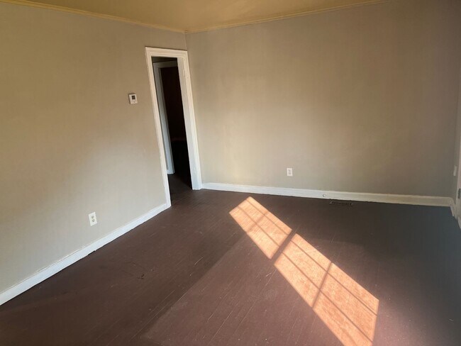 Building Photo - 3619 Wilma