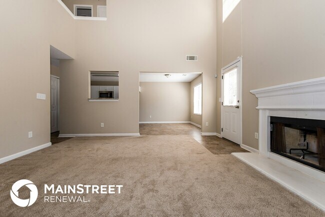 Building Photo - 473 Hillandale Park Dr