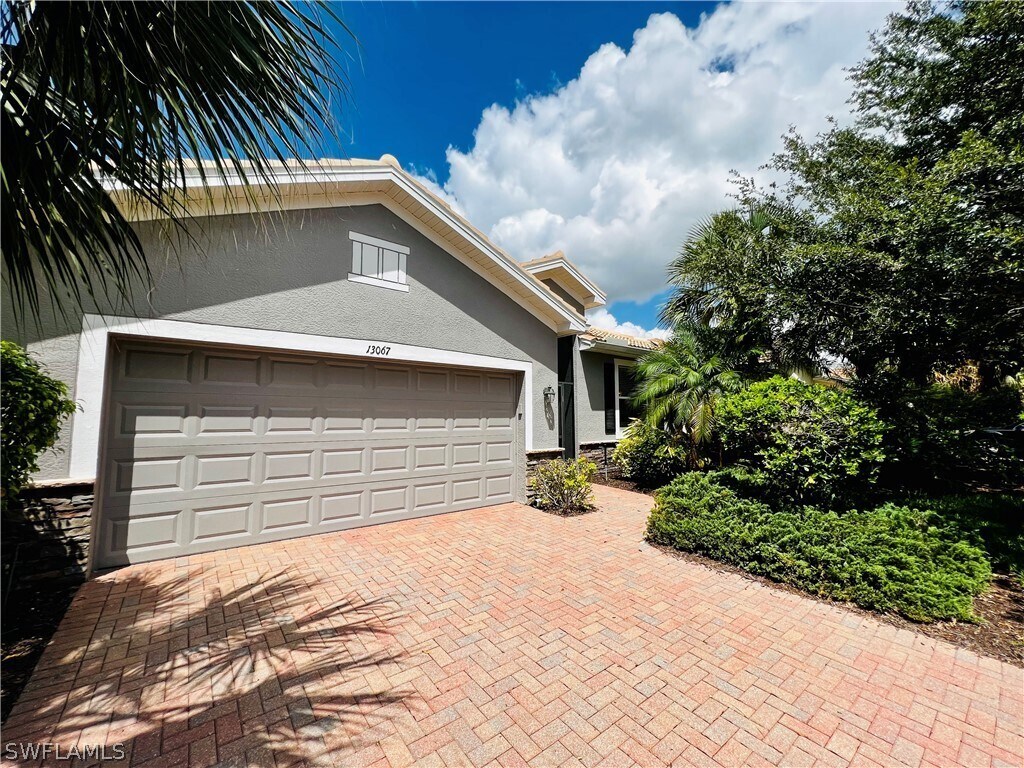 Foto principal - 13067 Silver Thorn Loop