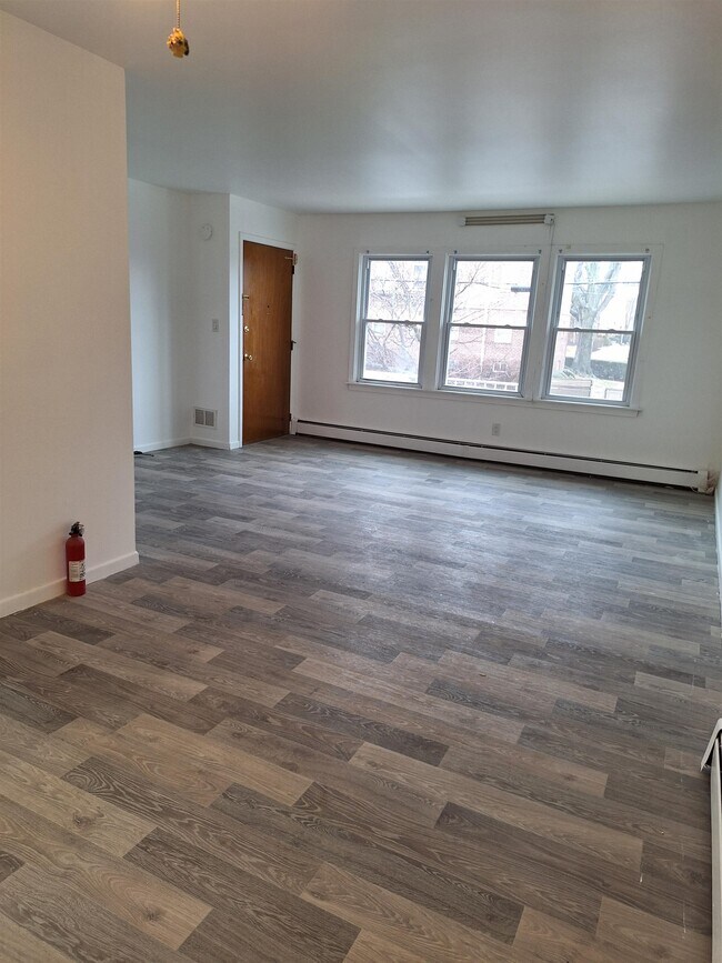 Foto del edificio - 169 W 51st St