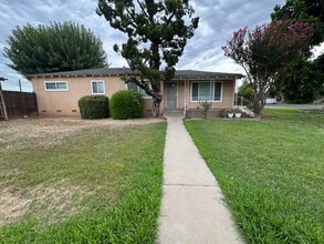 Building Photo - 707 N Villa Ave