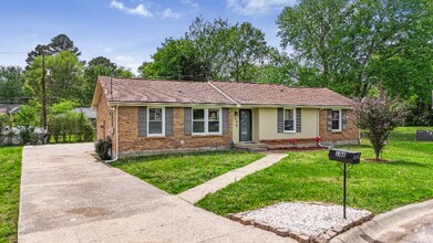 Building Photo - 106 Winston Ct