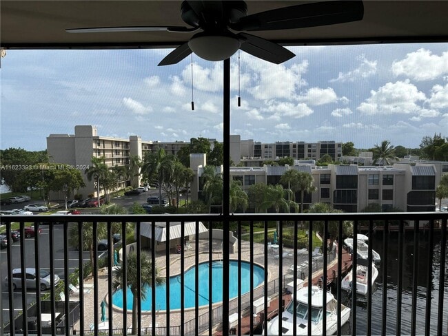 Foto del edificio - 9 Royal Palm Way