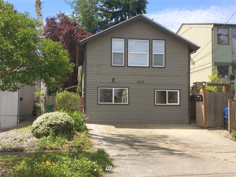 Primary Photo - 8829 Midvale Ave N