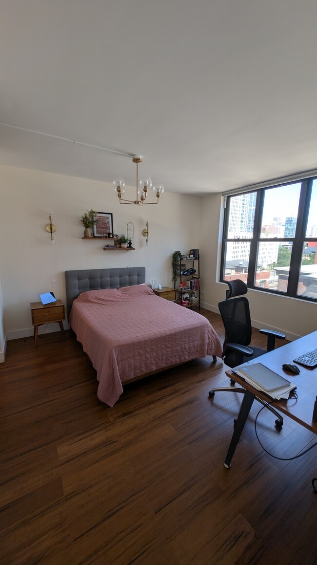 Foto del edificio - 330 N Jefferson St