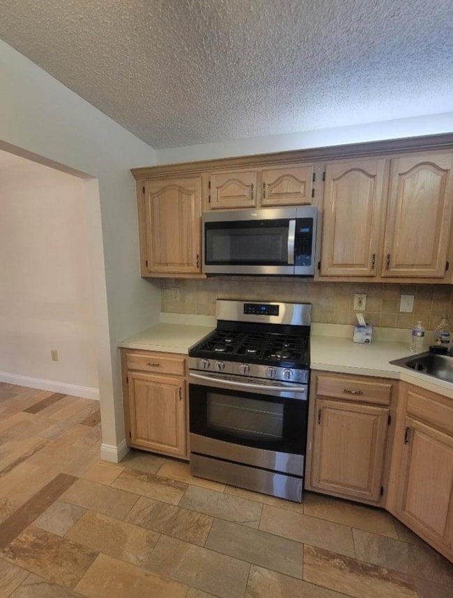 Building Photo - 1607 Breckenridge Dr