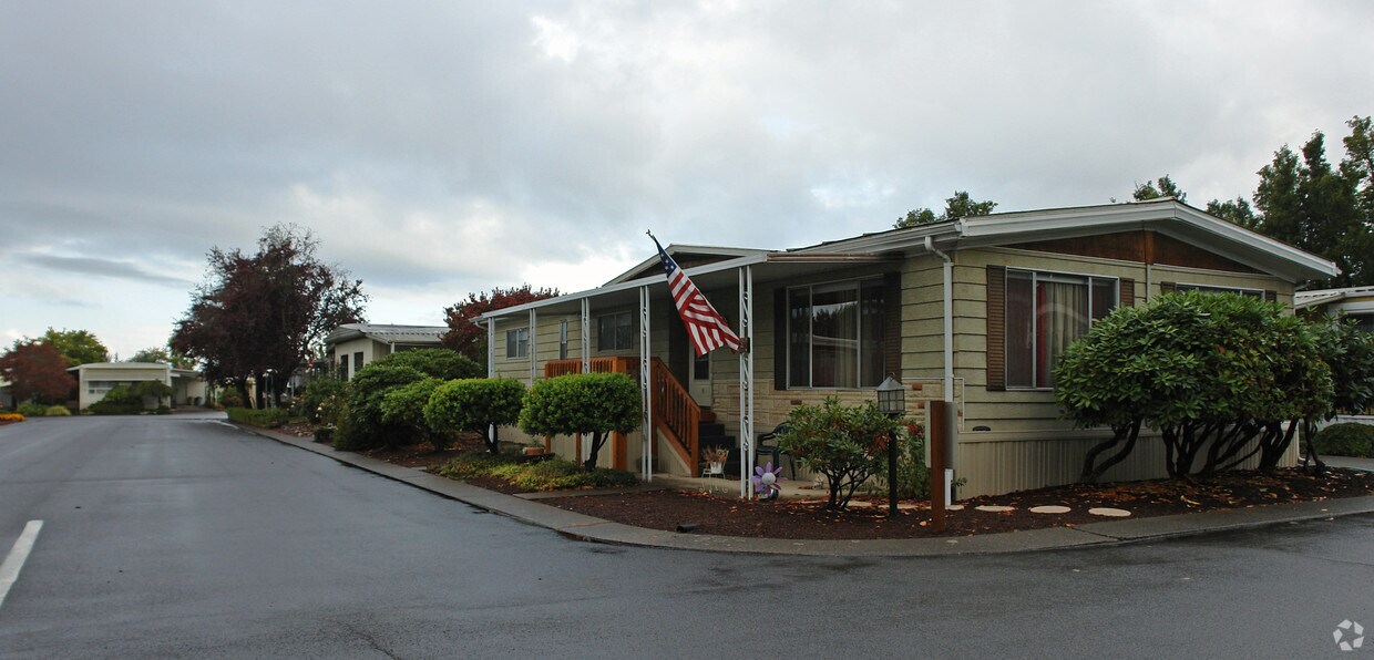 Foto del edificio - 1800 Lakewood Ct