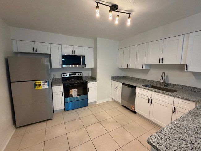 Foto del edificio - 6226 SW 10th Pl