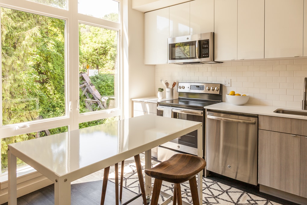 Primary Photo - Welcome to Dexter Hayes! Modern convenience with exceptional views!