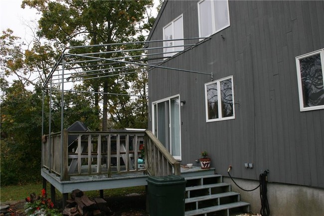 Building Photo - 72 Beach St