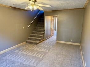 Building Photo - 1616 Spring Valley Dr