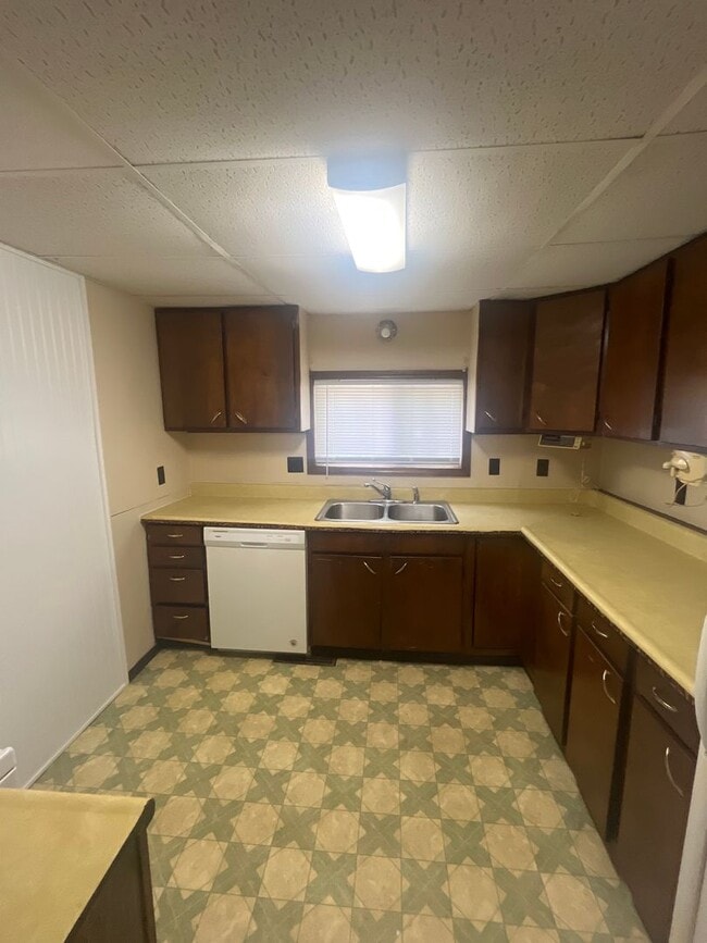 Building Photo - Check Out this price! Get it before it is ...