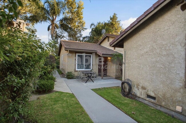 Building Photo - 23532 Platina Dr