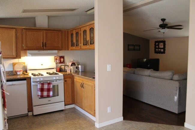 Building Photo - 96 E Bonanza Pl
