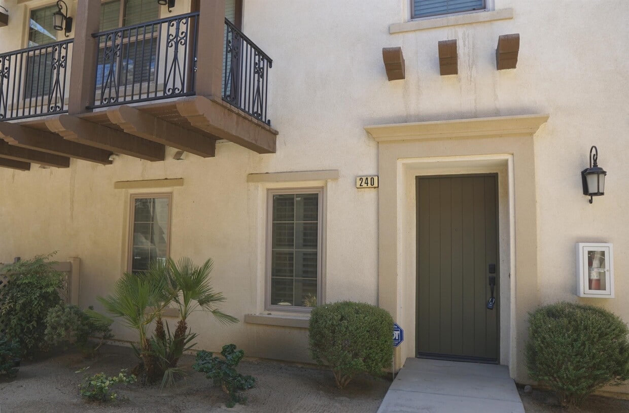 240 Paseo Bravo, Palm Desert, CA 92211 House Rental in Palm Desert