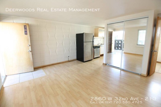 Building Photo - 2860 W 32nd Ave
