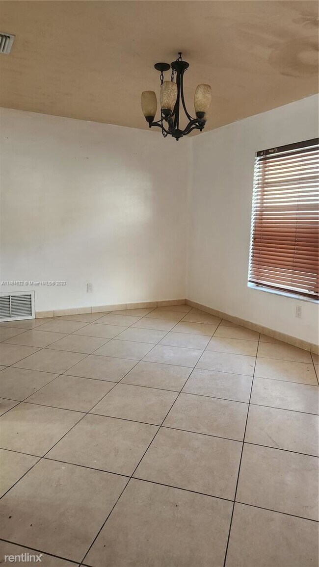 Building Photo - 3 br, 2 bath House - 8830 Pasadena Blvd # 0