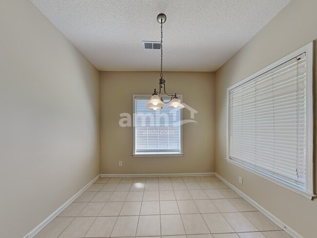 Foto del edificio - 9619 Morning Shadow Dr