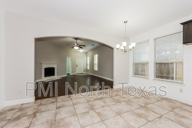 Foto del edificio - 509 Hideaway Rd