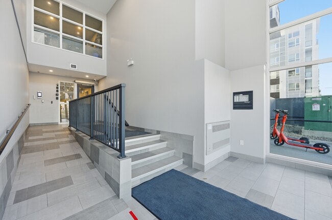 Building Photo - Park Ave - Westrich Group of Properties