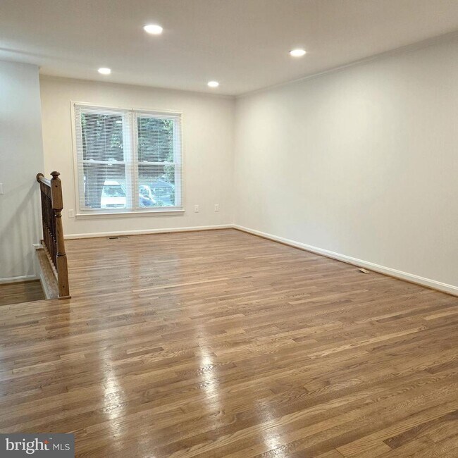 Foto del edificio - 10617 Pine Haven Terrace