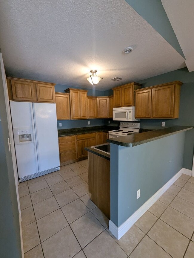 Building Photo - FOR RENT – Gorgeous 3 Bed, 2 Bath Home in ...