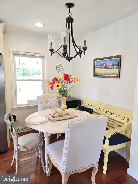 Foto del edificio - 6305 Woodley Rd